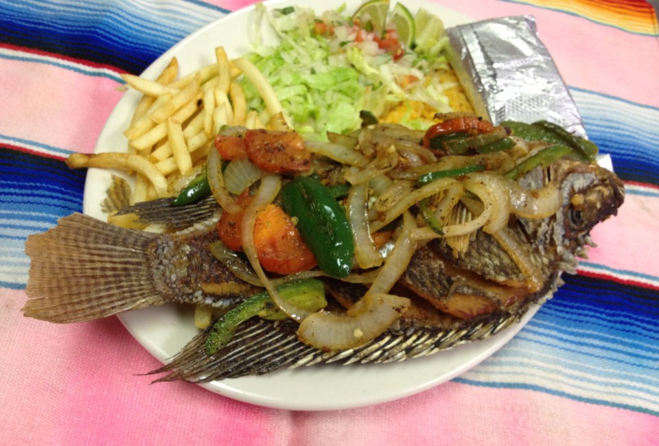 Rica mojarras fritas